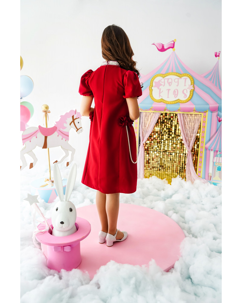 فستان بناتي أحمر بتصميم أنيق وتزيينات ورد ولؤلؤ - 1011 فستان بناتي أحمر بتصميم أنيق وتزيينات ورد ولؤلؤ - 1011