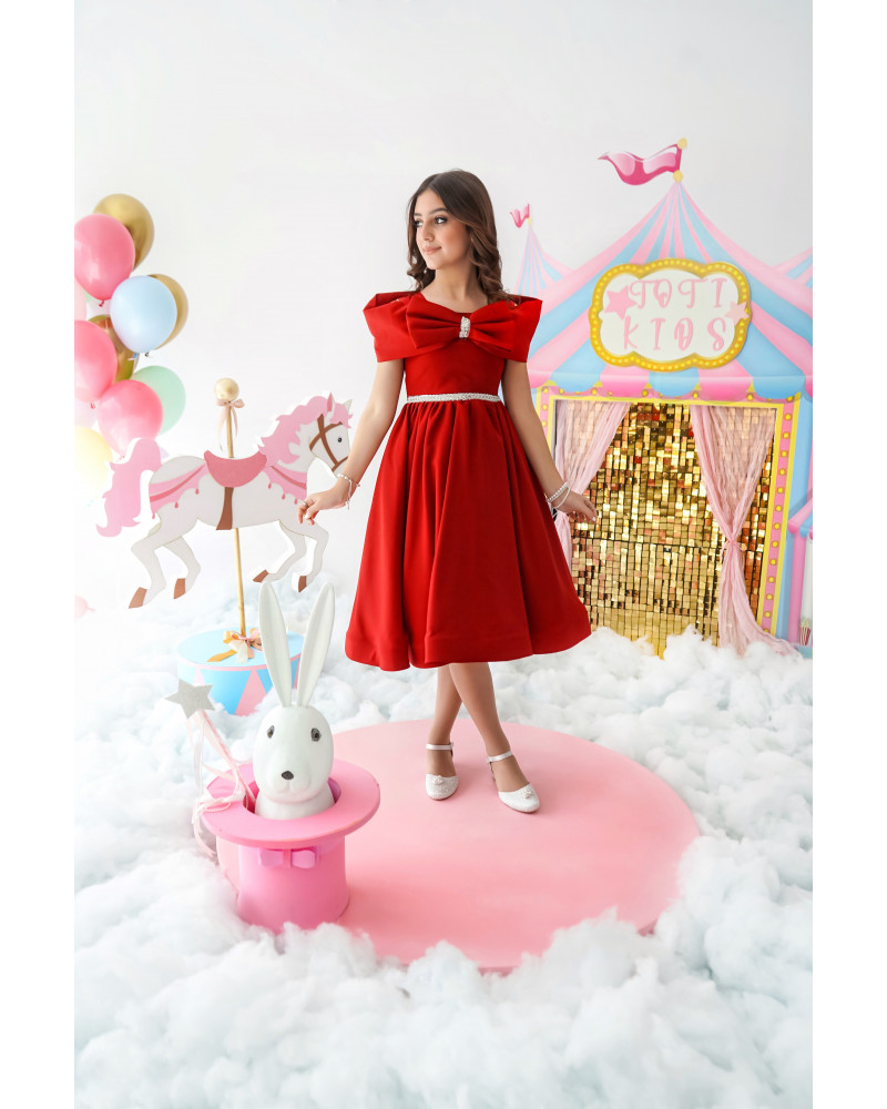 فستان الأميرات الأحمر بأكتاف مكشوفه - 996