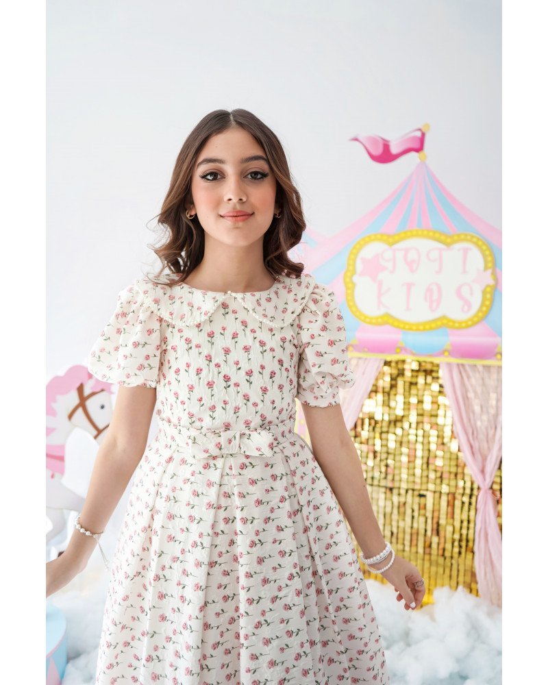 فستان بناتي مورد بالزهور سحر الإطلالة الريفية - 1000 فستان بناتي مورد بالزهور سحر الإطلالة الريفية - 1000