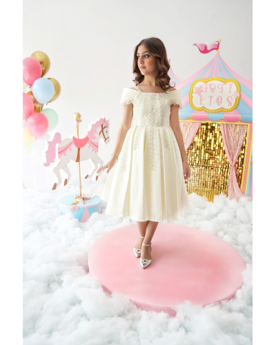 فستان بناتي أوف وايت مطرز | فستان سهرة للأفراح - M3624 فستان بناتي أوف وايت مطرز | فستان سهرة للأفراح - M3624