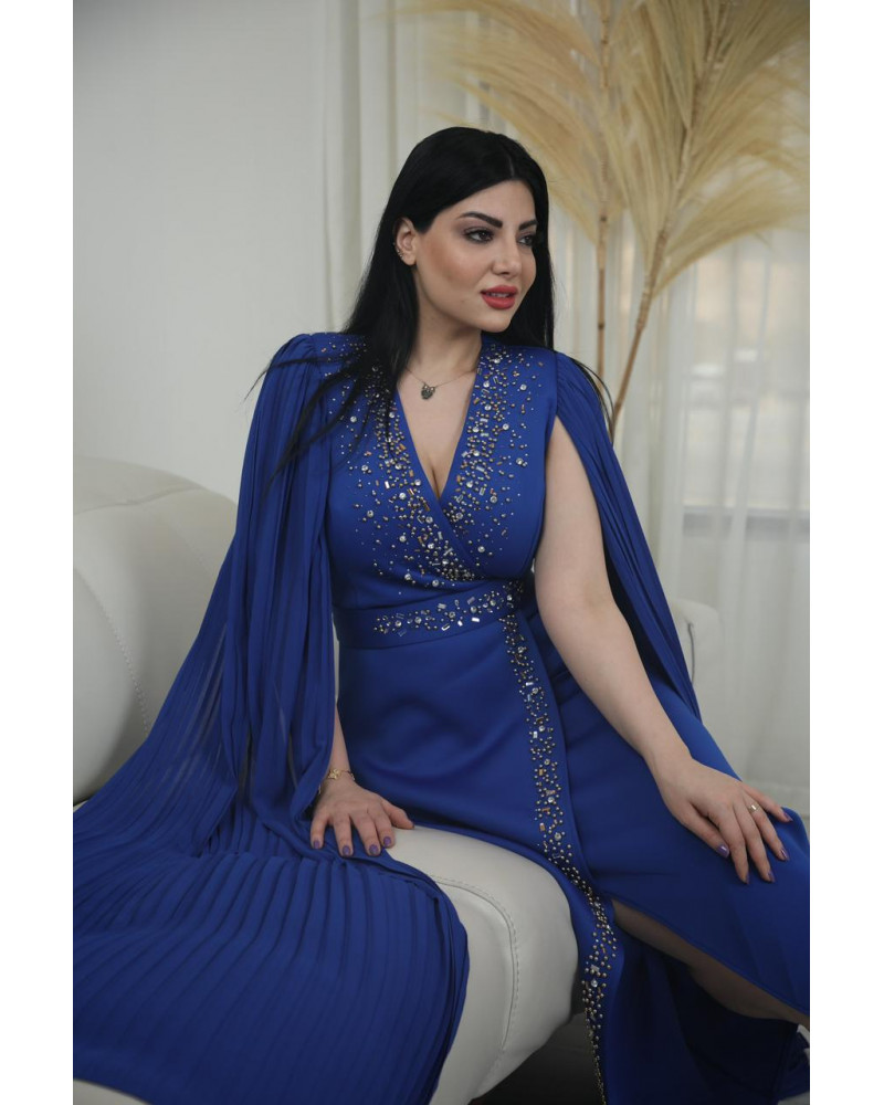 فستان نسائي