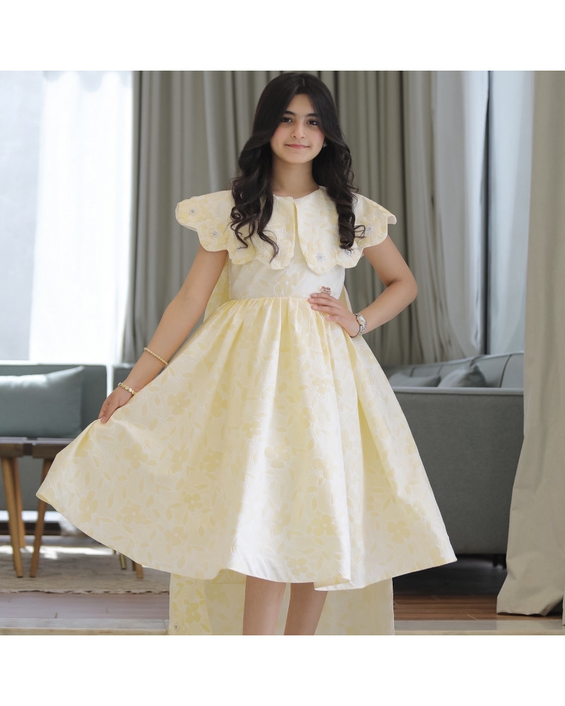 فستان بناتي الاصفر الانيق بذيل وتفاصيل انيقة - 924 فستان بناتي الاصفر الانيق بذيل وتفاصيل انيقة - 924