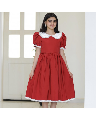 فستان بناتي أحمر سادة بحزام من الخلف - 915