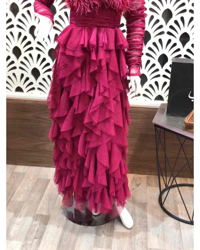 فستان تل + ريش