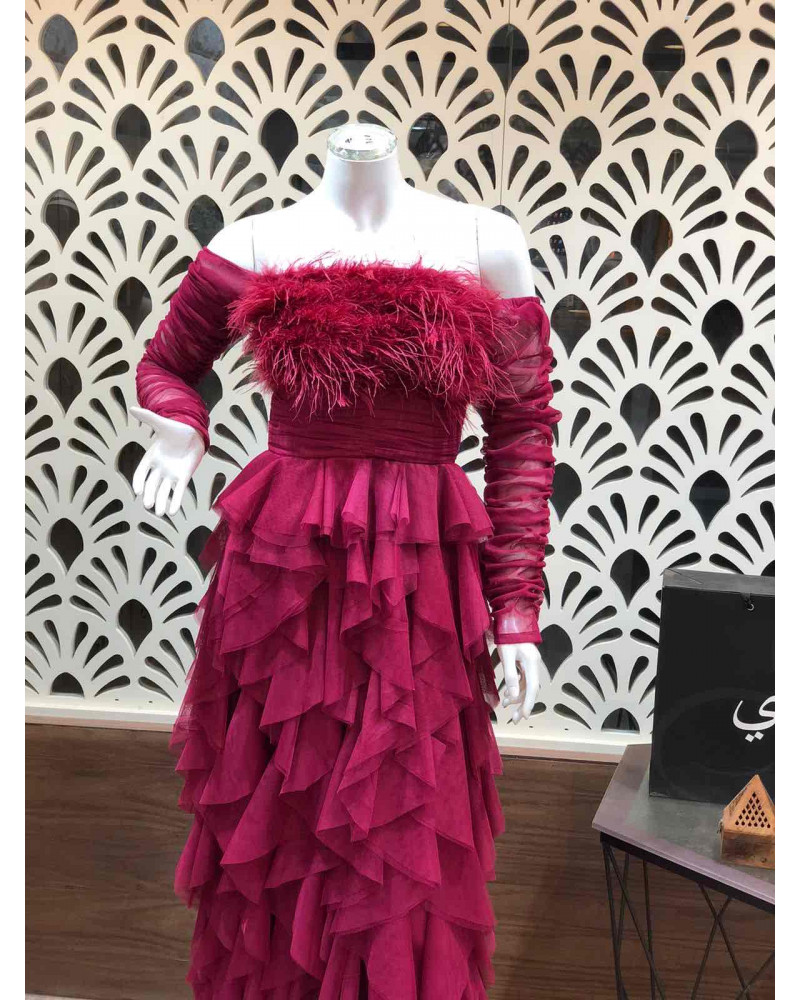 فستان تل + ريش