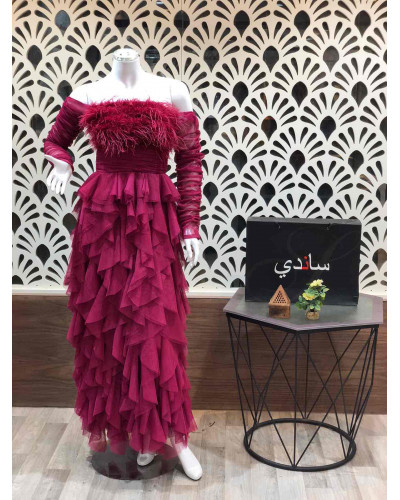 فستان تل + ريش