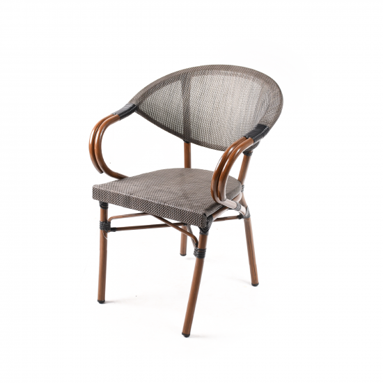 كرسي خارجي من الخشب والخيزران كرسي خارجي من الخشب والخيزران