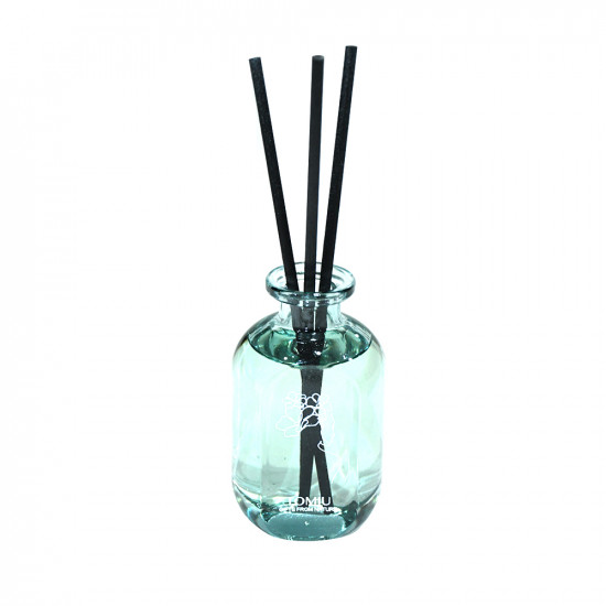 معطر بالعود معطر بالعود