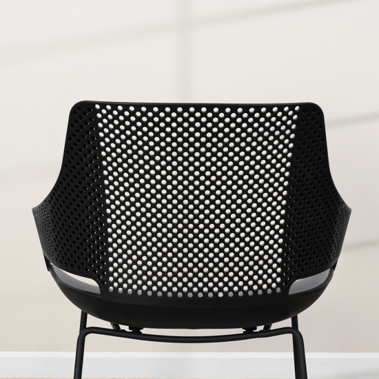 كرسي مفرد بلاستيك بظهر مثقّب أسود كرسي مفرد بلاستيك بظهر مثقّب أسود