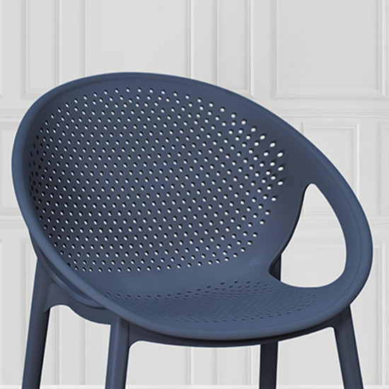 كرسي بلاستيك عصري بظهر مثقّب أزرق داكن كرسي بلاستيك عصري بظهر مثقّب أزرق داكن