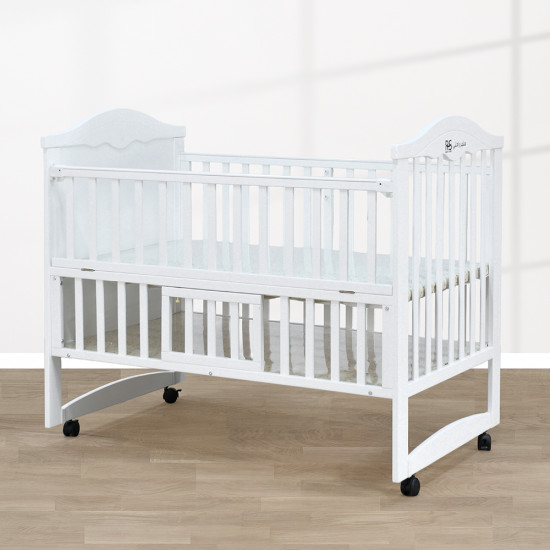 سرير أطفال خشبي بناموسية مع دور تخزين أبيض سرير أطفال خشبي بناموسية مع دور تخزين أبيض