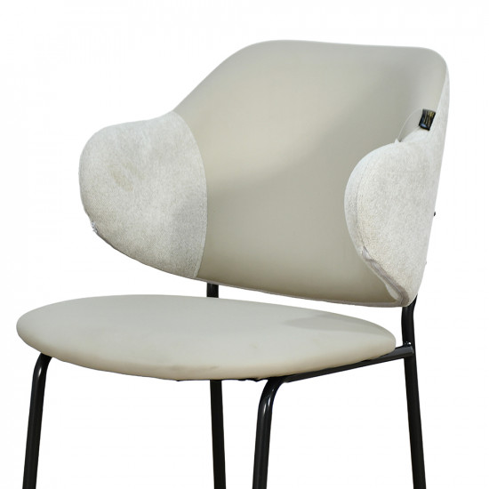 كرسي مفرد مودرن جلد بأرجل معدنية رمادي فاتح