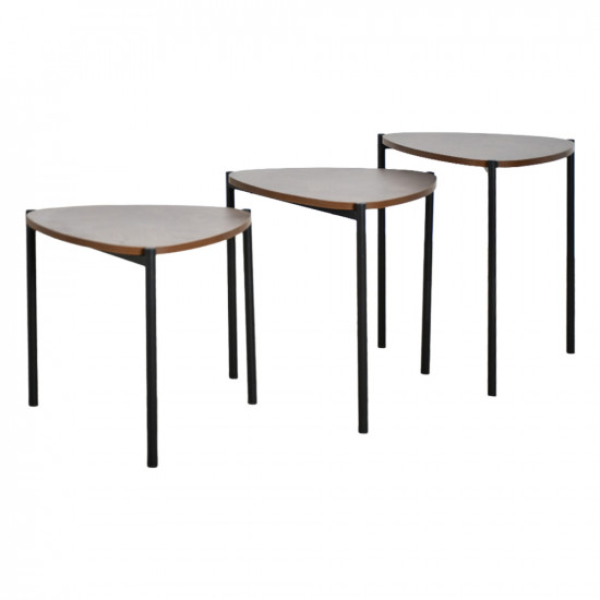 طقم طاولات خدمة 3 قطع خشب بأرجل معدنية بني طقم طاولات خدمة 3 قطع خشب بأرجل معدنية بني