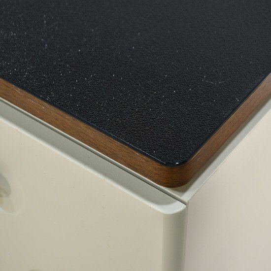 دولاب متعدد الاستخدام خشب بسطح زجاج 120 سم دولاب متعدد الاستخدام خشب بسطح زجاج 120 سم