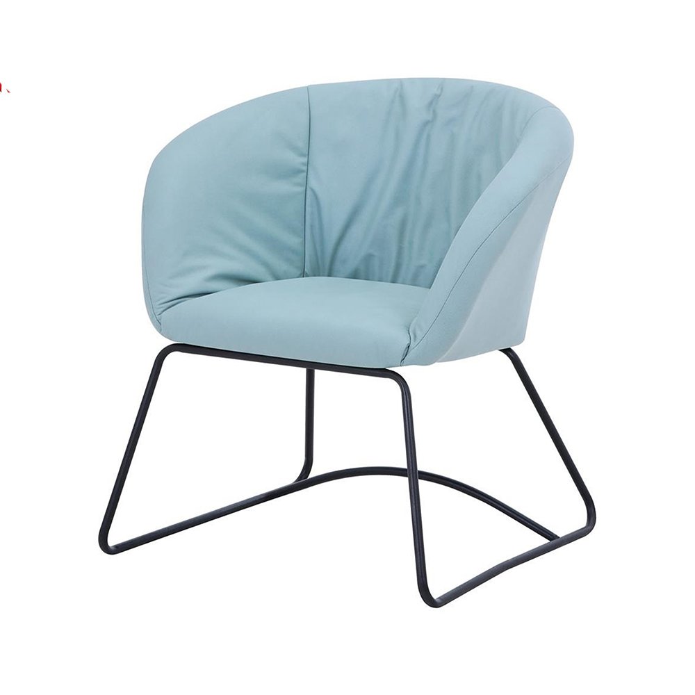 كرسي مفرد جانبي قماشي بأرجل معدنية