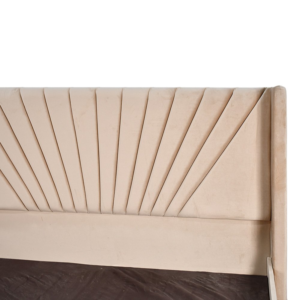 سرير خشبي بتنجيد مخملي فاخر 180×200سم