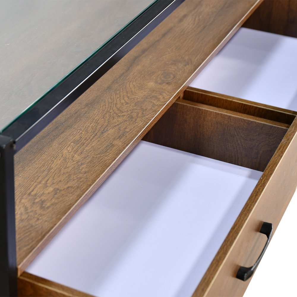 مدخل أستقبال سطح زجاجي بهيكل معدني بني