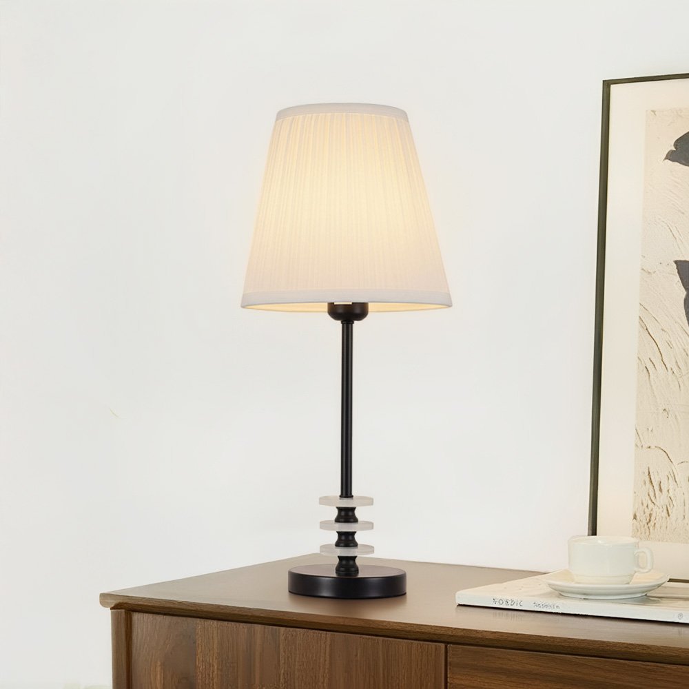 أباجورة طاولة معدنية تصميم أنيق