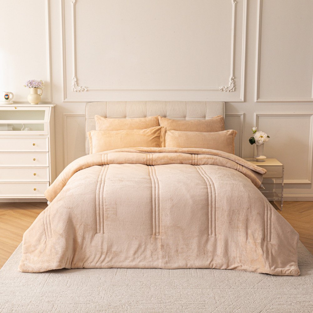 مفرش نيوم شتوي مخمل 6 قطع نفرين