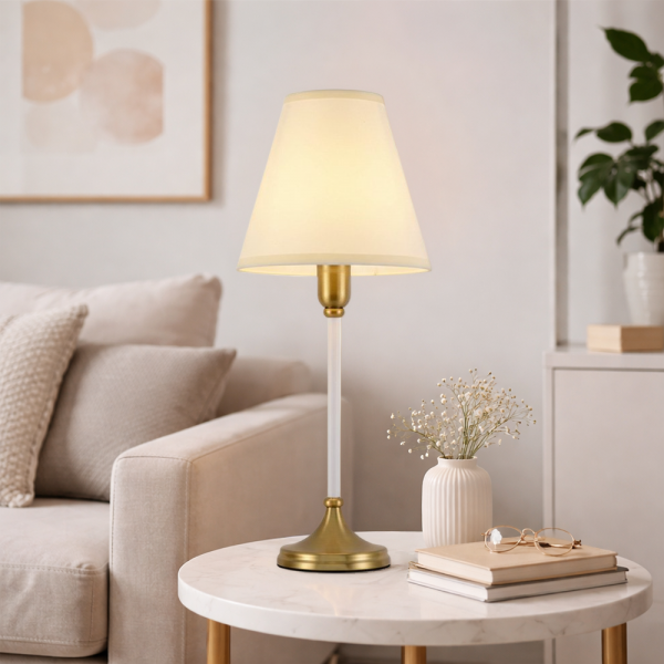 أباجورة طاولة معدنية تصميم أنيق