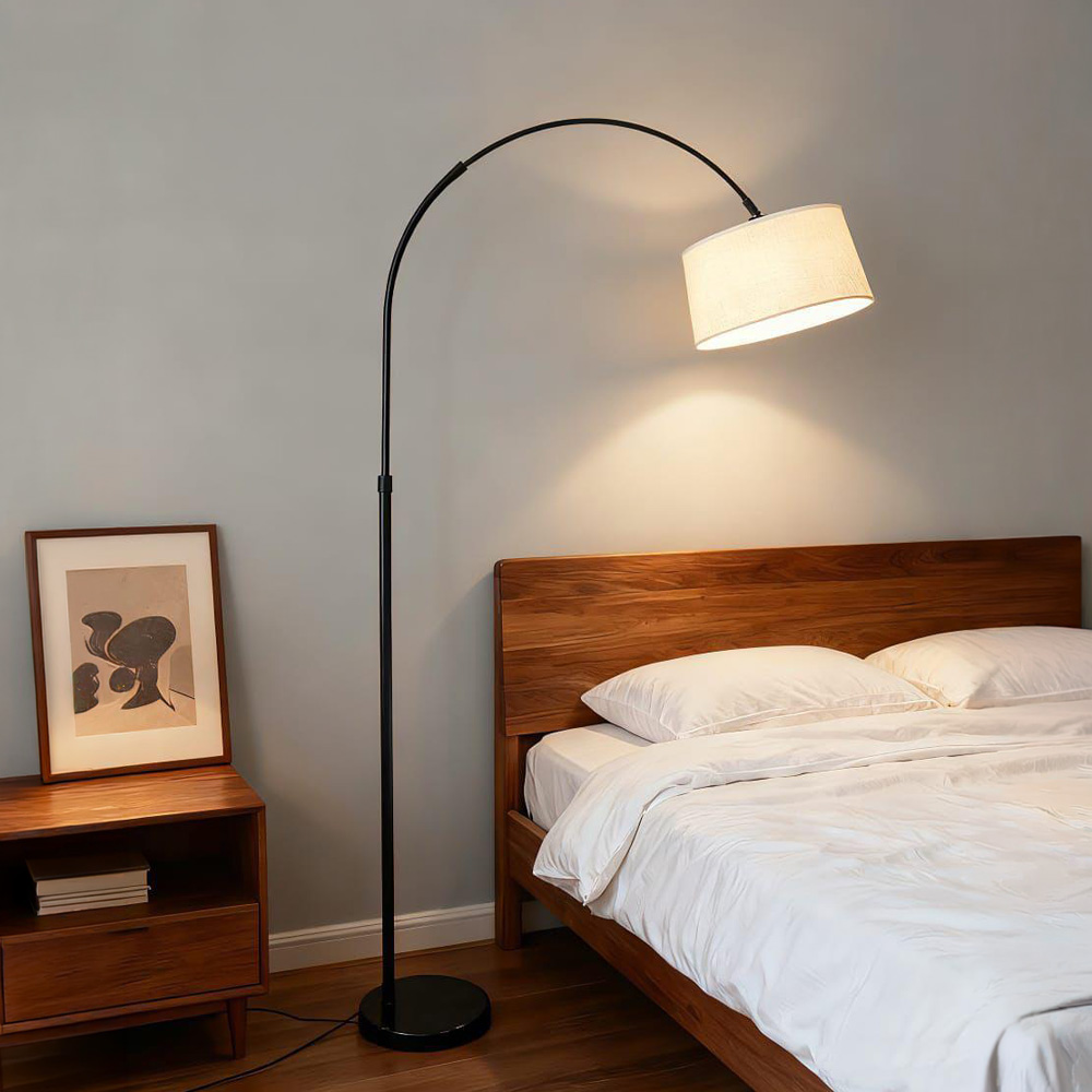 أباجورة أرضية استاند معدني منحني - أسود