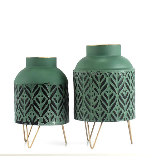  مركن معدني باللون الزيتي