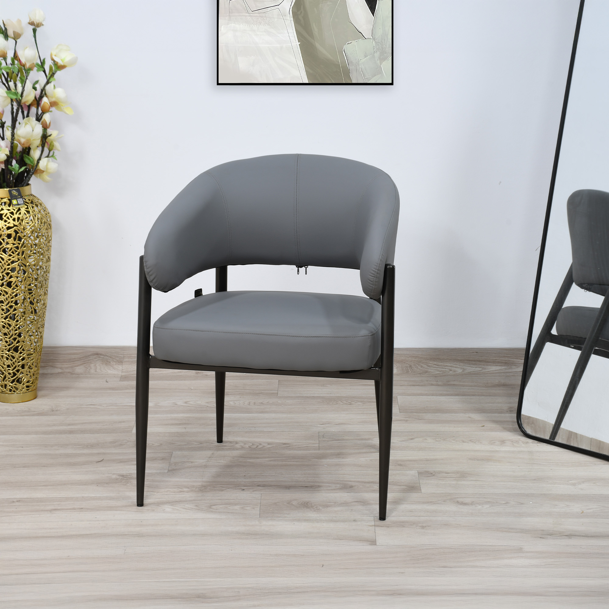 كرسي فاخر حديث جلد رمادي