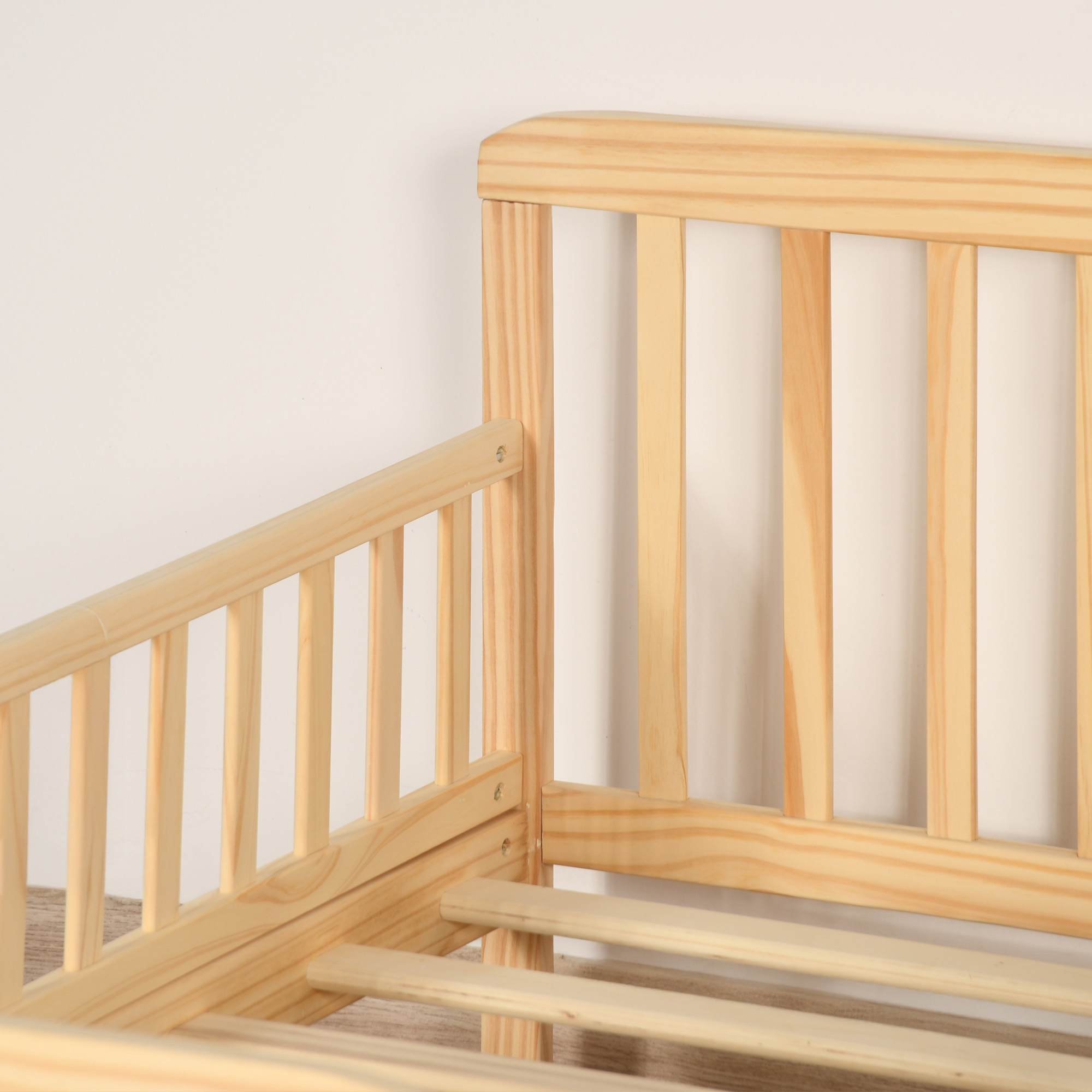 سرير أطفال حواجز خشبي 75×135 سم