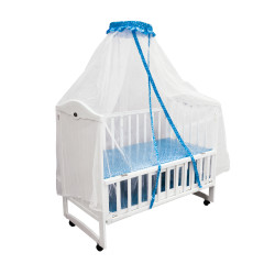 سرير أطفال أبيض