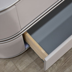 طاولة زينة بمرآة مضيئة وسطح زجاجي مع خزانة