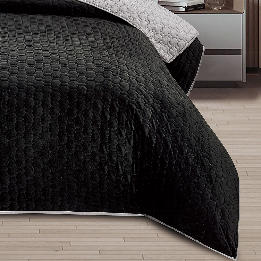 مفرش شتوي مخمل 7 قطع نفرين