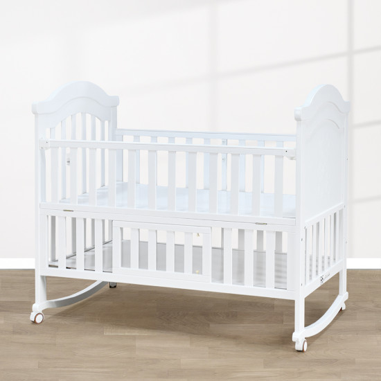 سرير أطفال خشبي بناموسية مع دور تخزين أبيض سرير أطفال خشبي بناموسية مع دور تخزين أبيض