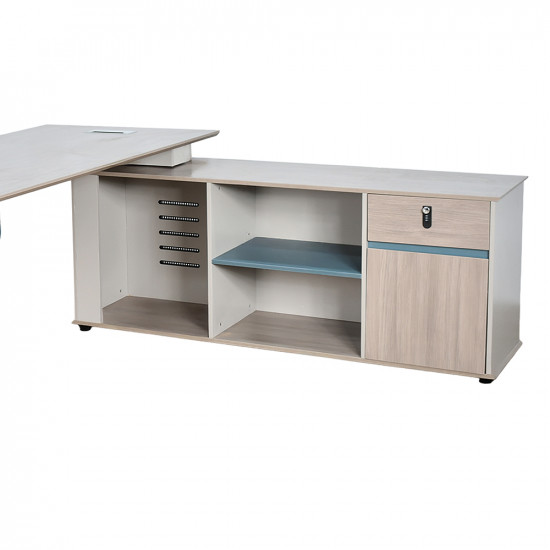 مكتب إداري مودرن مزدوج مع مساحة تخزين