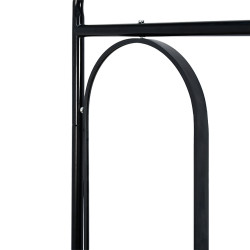 علاقة ملابس مودرن معدنية بأرفف خشب ومرآة