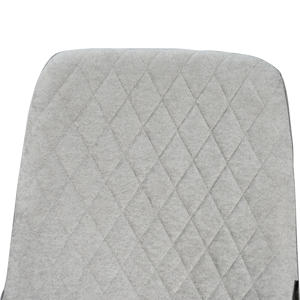 طاولة طعام خشب بتصميم عصري