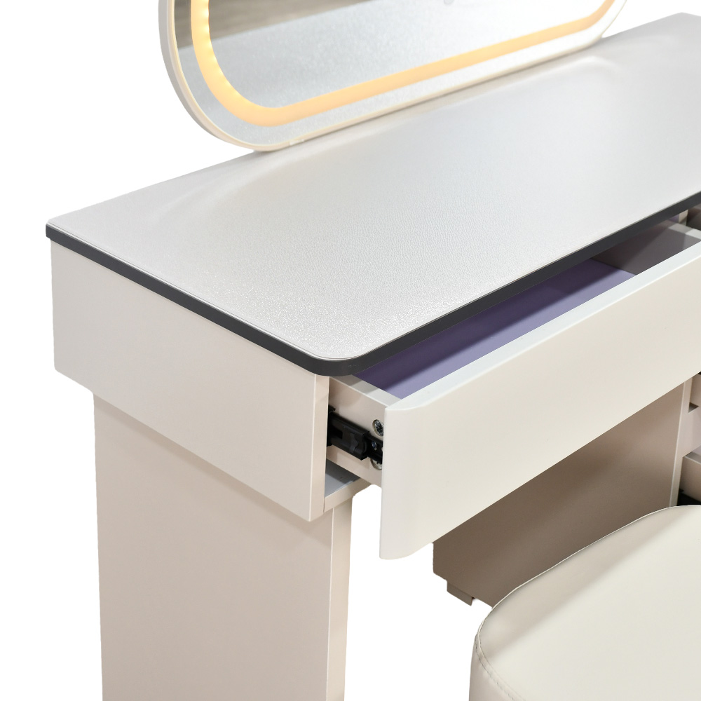 طاولة زينة مع مرآة مضيئة