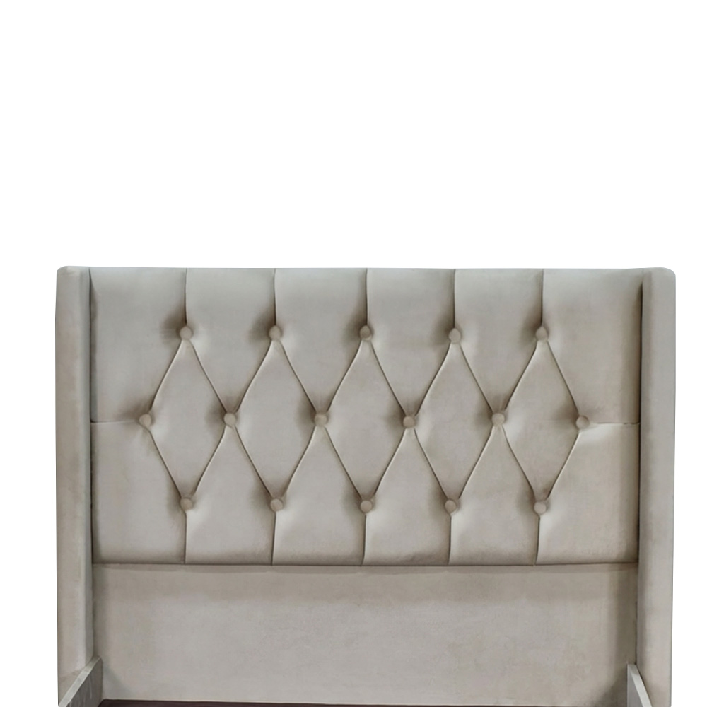 سرير خشبي بتنجيد مخملي فاخر