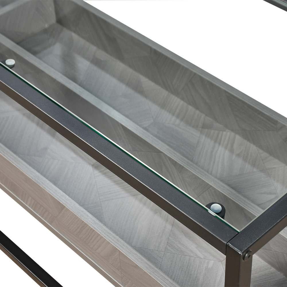 وحدة تلفاز بخشب وزجاج مع تنظيم مثالي