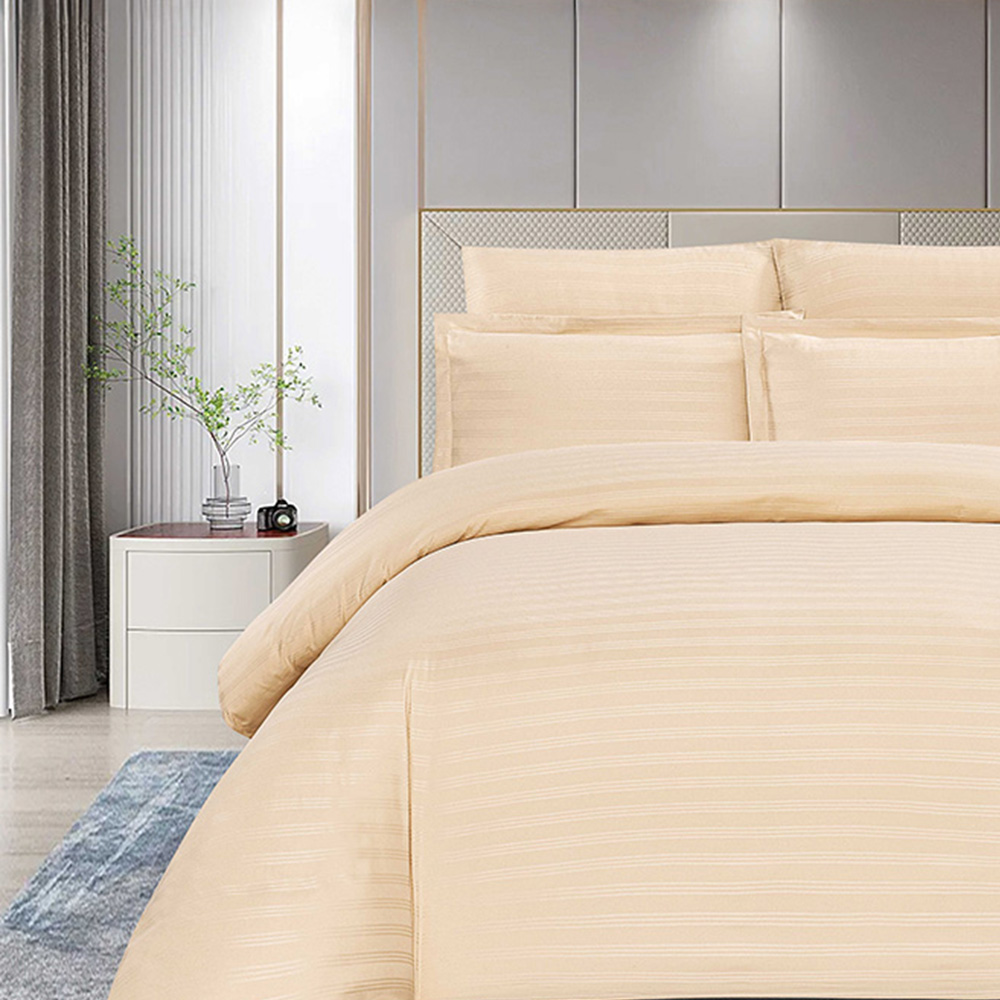 مفرش فندقي ميكروفايبر