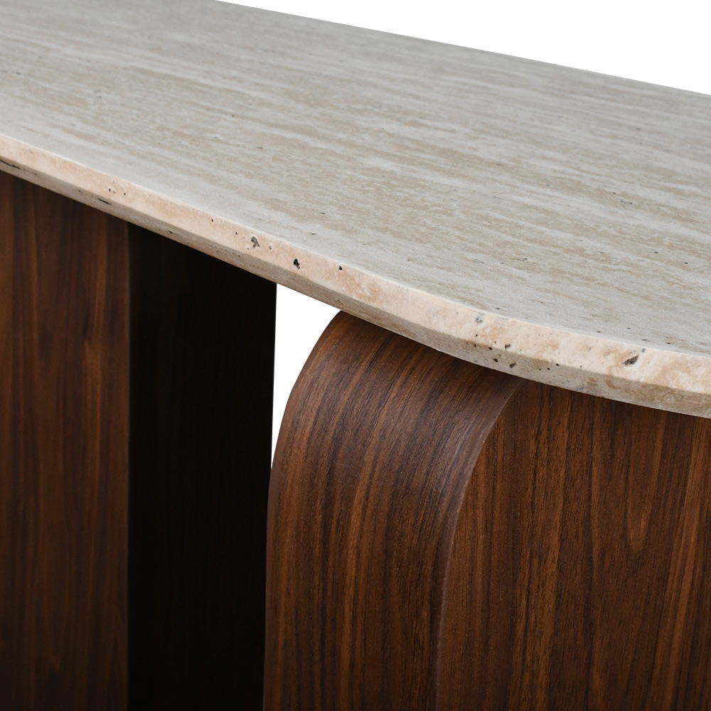 مدخل استقبال خشبي