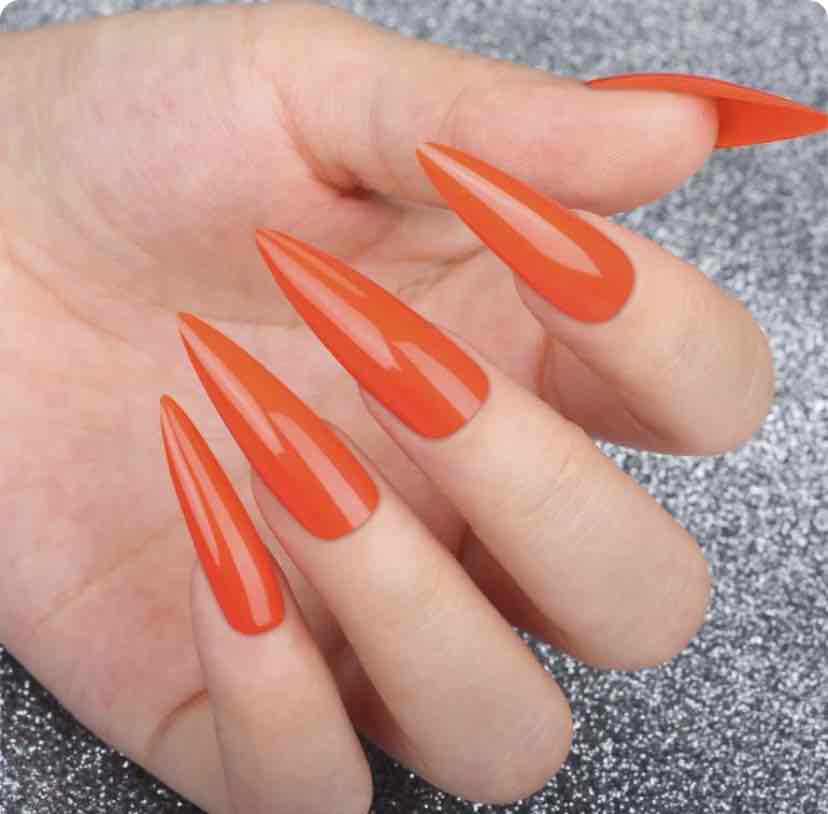 مناكير بولفير برتقالي - BOLVER لامع - 26-679 مناكير بولفير برتقالي - BOLVER لامع - 26-679