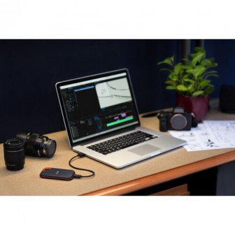 SanDisk 2TB Extreme PRO Portable SSD V2 SanDisk 2TB Extreme PRO Portable SSD V2