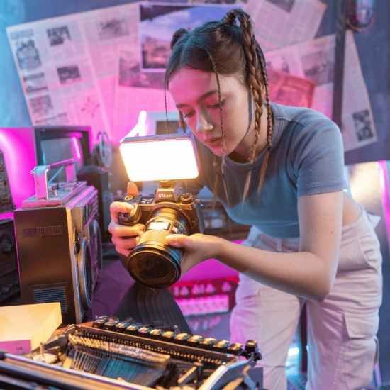 VILTROX RB-V12 Magnetic Portable RGB LED Light VILTROX RB-V12 Magnetic Portable RGB LED Light