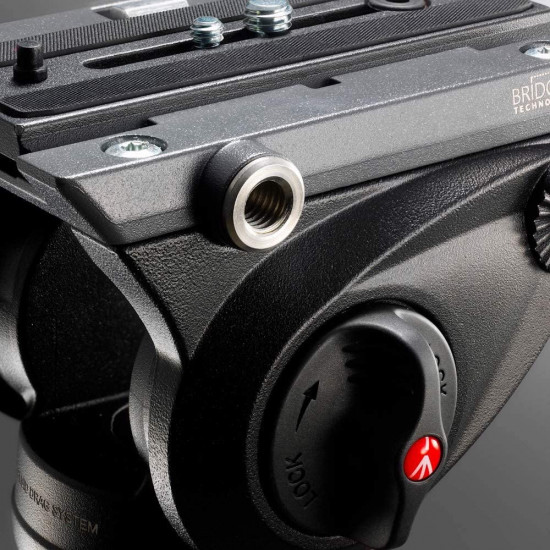 Manfrotto MVH500AH, Lightweight Fluid Video Head with Flat Base, Sliding Plate for Rapid Camera Connection, Supports Multiple Tripods Manfrotto MVH500AH, Lightweight Fluid Video Head with Flat Base, Sliding Plate for Rapid Camera Connection, Supports Multiple Tripods