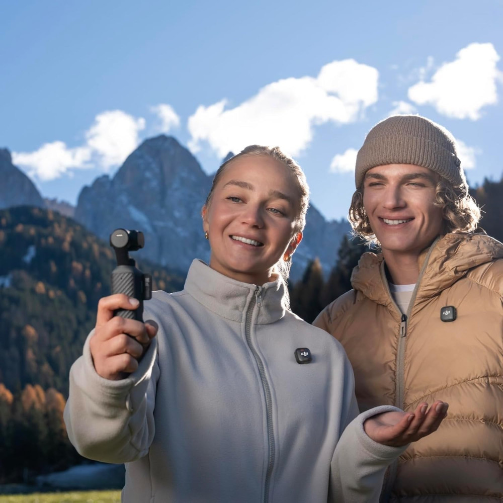 DJI Osmo Pocket 4 Creator Combo