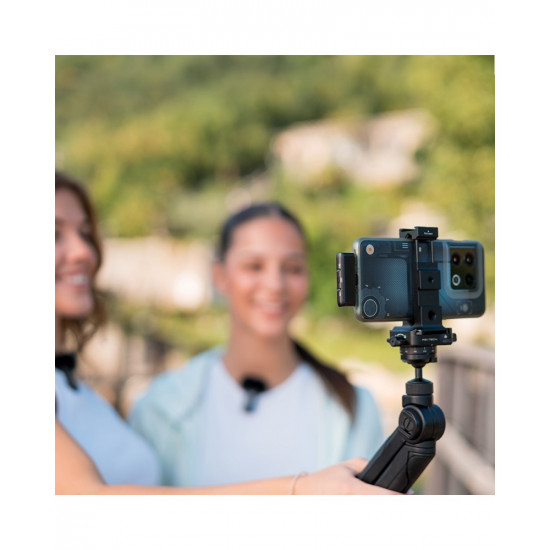 Godox WES2 2-Person Wi7reless Microphone System for USB-C Devices Godox WES2 2-Person Wi7reless Microphone System for USB-C Devices