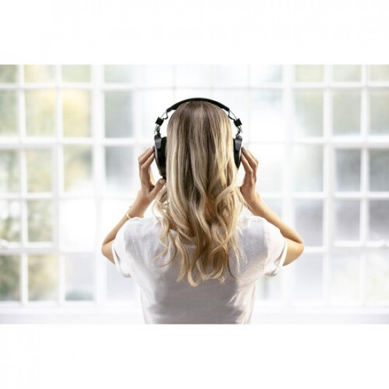 RODE NTH-100 Professional Closed-Back Over-Ear Headphones (Black) RODE NTH-100 Professional Closed-Back Over-Ear Headphones (Black)