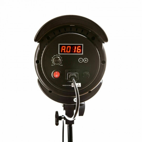 NanGuang CN-P100WII LED Studio Fresnel Light Dimmable with Fixed Colour Temperature for Photography Film Videography CD50 NanGuang CN-P100WII LED Studio Fresnel Light Dimmable with Fixed Colour Temperature for Photography Film Videography CD50