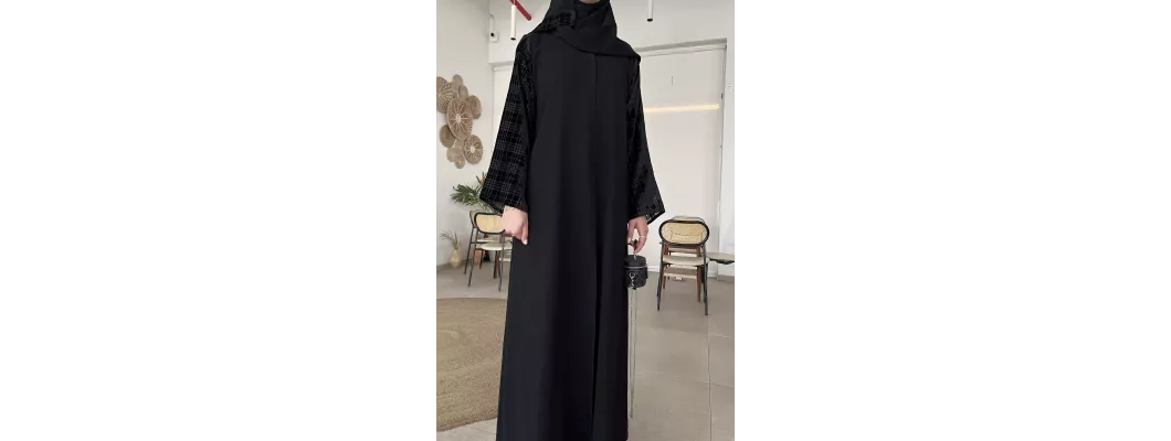 تنظيف العلك من العبايه: دليل شامل لإزالة العلك بسهولة 