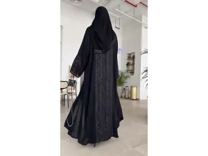 طريقة تنظيف العبايه من البقع البيضاء
